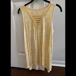 Maurices Tank Size Small